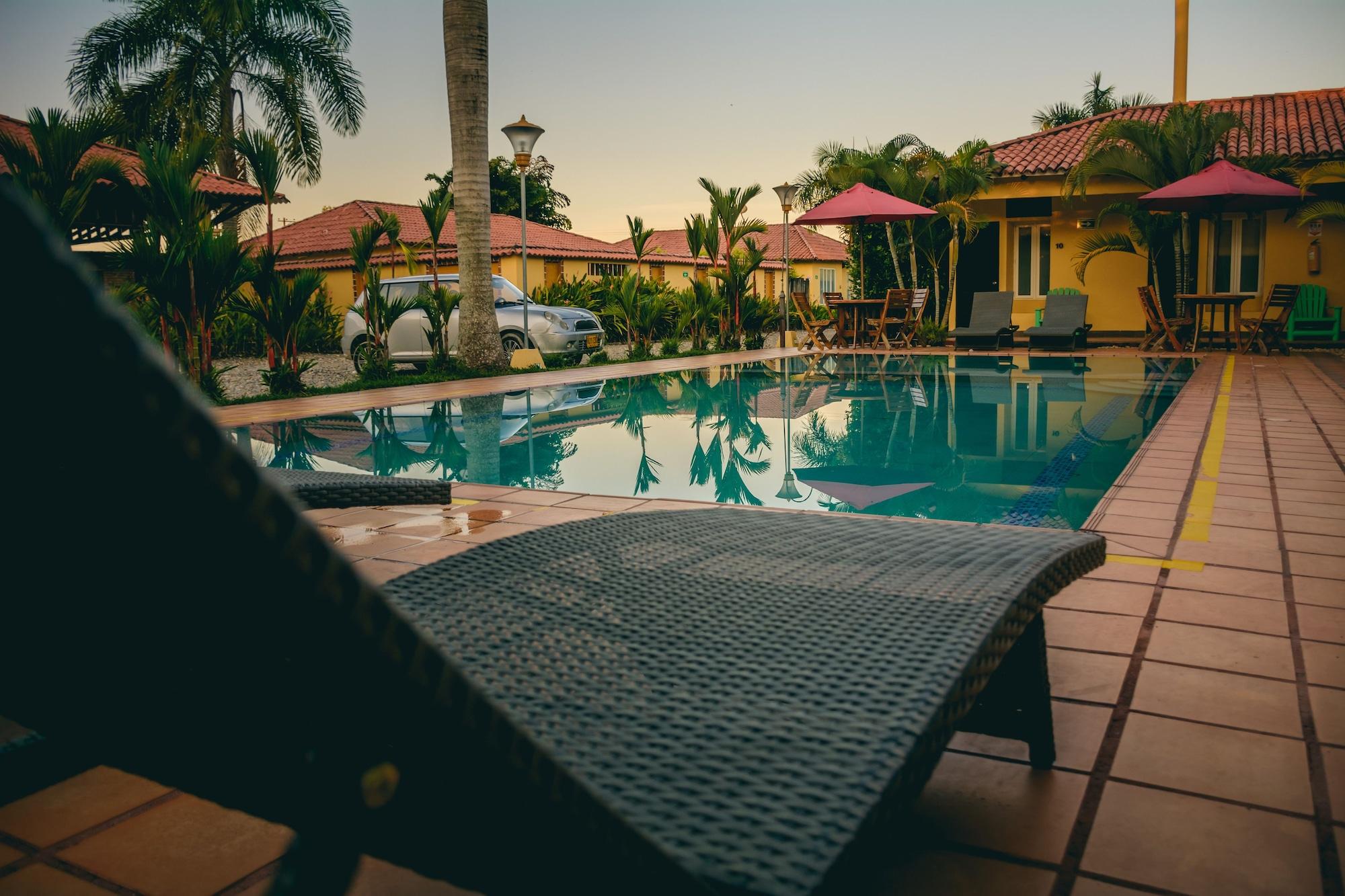 Hotel Paloverde Villas Campestres Apiay Bagian luar foto