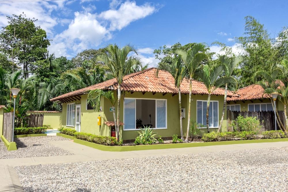Hotel Paloverde Villas Campestres Apiay Bagian luar foto
