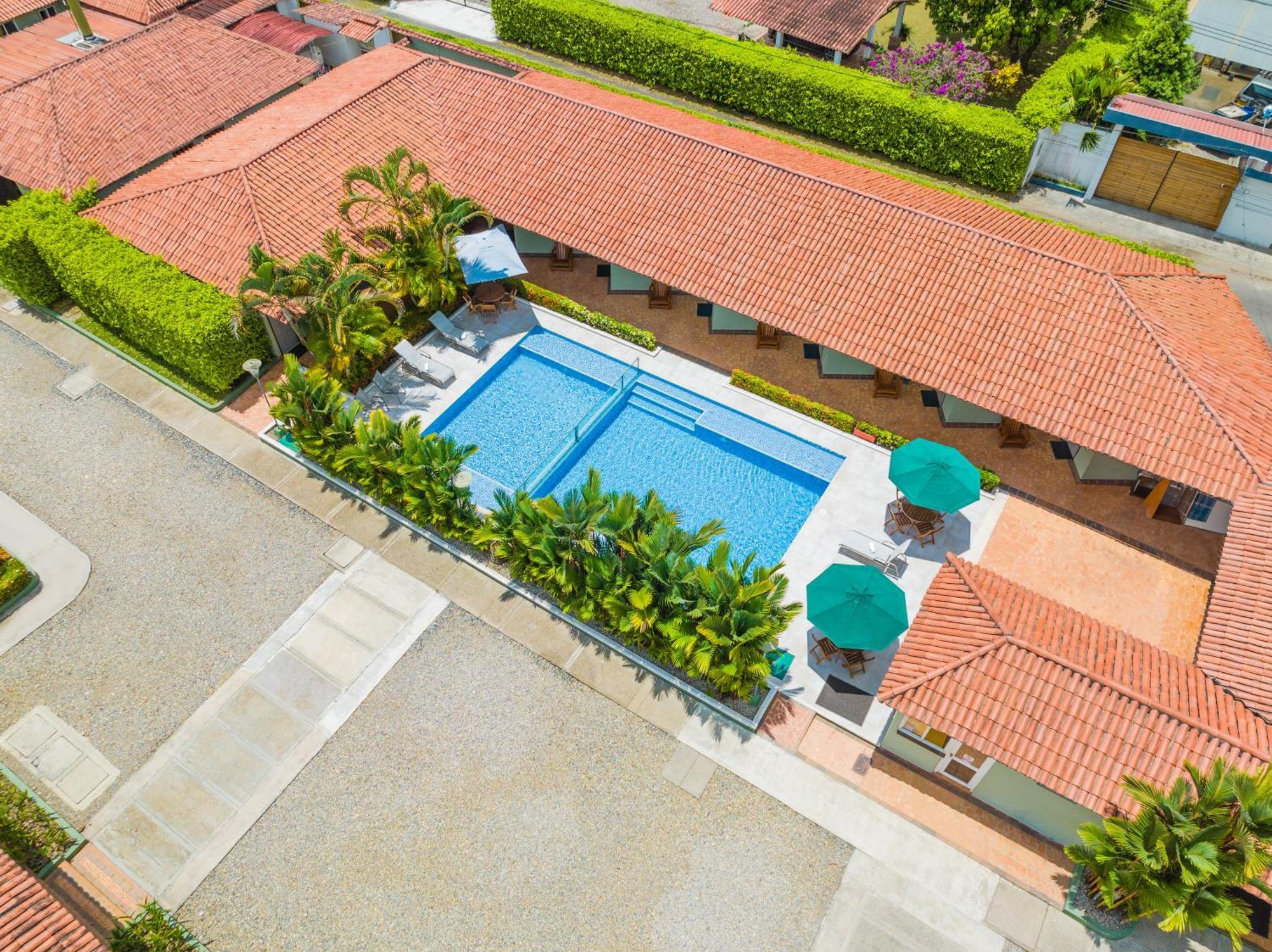 Hotel Paloverde Villas Campestres Apiay Bagian luar foto