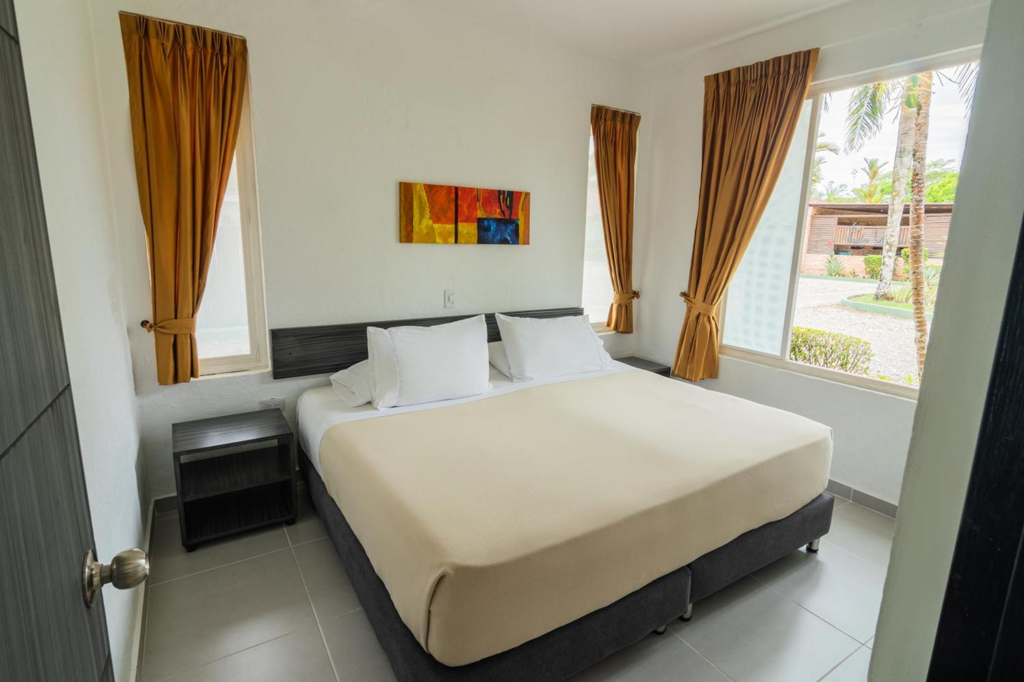Hotel Paloverde Villas Campestres Apiay Bagian luar foto