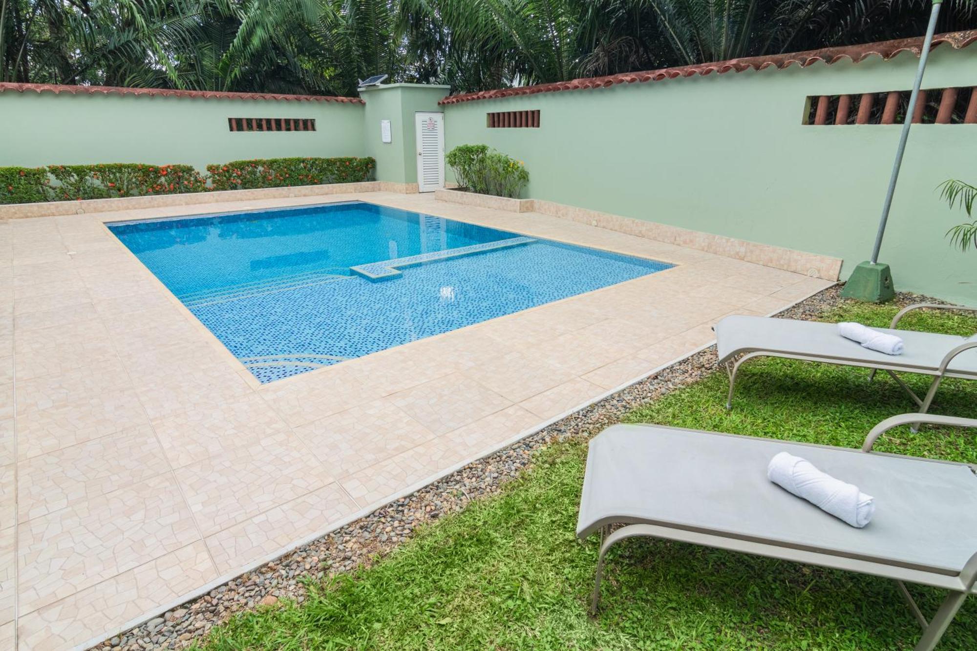 Hotel Paloverde Villas Campestres Apiay Bagian luar foto